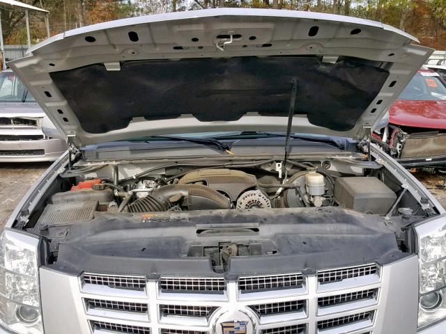 1GYS4CEF7BR259167 - 2011 CADILLAC ESCALADE P SILVER photo 7