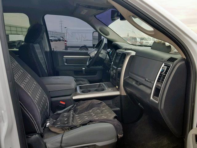 3C63RRHL3HG650493 - 2017 RAM 3500 SLT WHITE photo 5