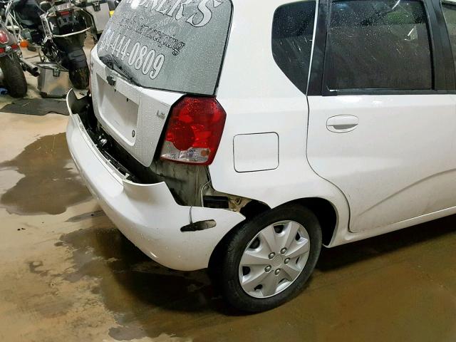 KL1TD66628B236298 - 2008 CHEVROLET AVEO BASE Ақ фото 9