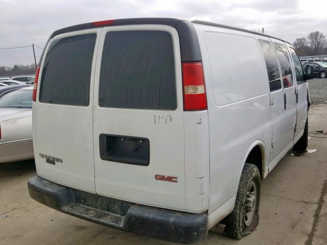 1GTHG35K981175797 - 2008 GMC SAVANA G35 WHITE photo 4