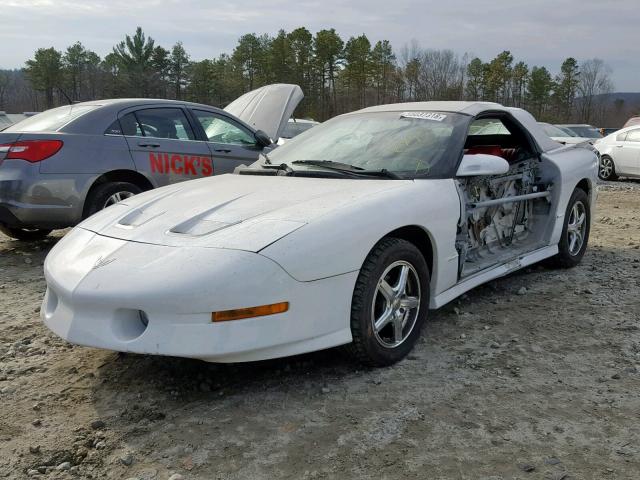 2G2FV32P2S2213027 - 1995 PONTIAC FIREBIRD F WHITE photo 2