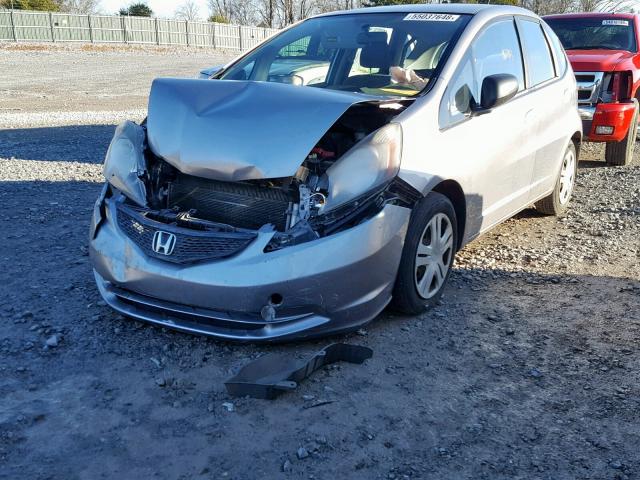 JHMGE88229S038477 - 2009 HONDA FIT GRAY photo 2