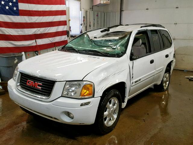 1GKDT13S552390010 - 2005 GMC ENVOY WHITE photo 2