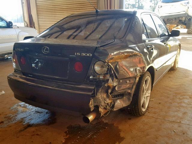 JTHBD192520040146 - 2002 LEXUS IS 300 GRAY photo 4