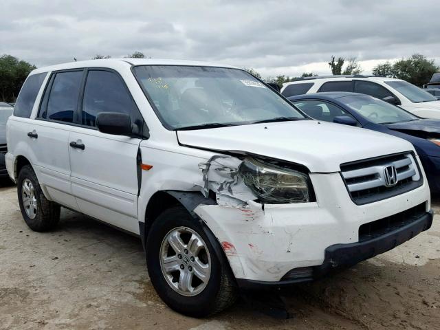 5FNYF28136B048256 - 2006 HONDA PILOT LX WHITE photo 1