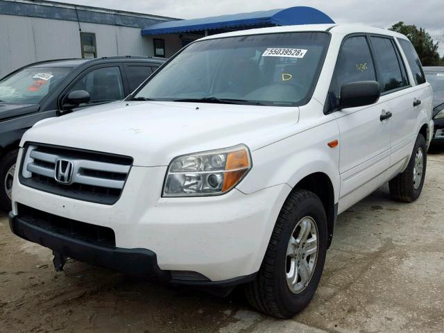 5FNYF28136B048256 - 2006 HONDA PILOT LX WHITE photo 2