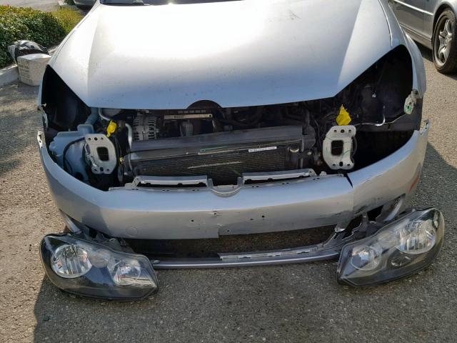 WVWDB7AJ6DW126829 - 2013 VOLKSWAGEN GOLF 银色 照片 9