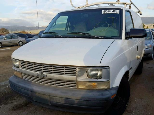 1GCDM19W7XB166761 - 1999 CHEVROLET ASTRO WHITE photo 2