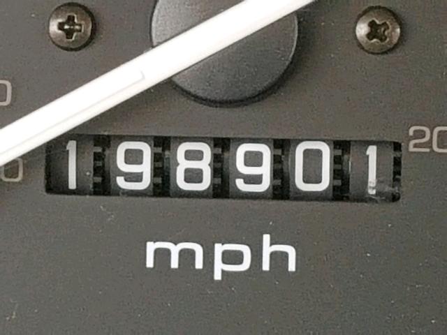 2HGEJ6610YH527051 - 2000 HONDA CIVIC BASE SILVER photo 8