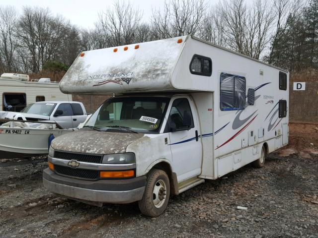 1GBJG31U161252575 - 2006 CHEVROLET INDEPENDEN WHITE photo 2