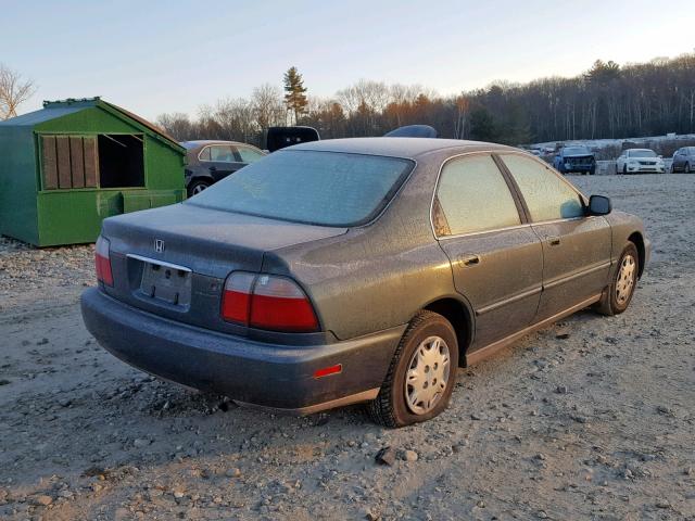 1HGCD5684VA192618 - 1997 HONDA ACCORD VAL BLUE photo 4