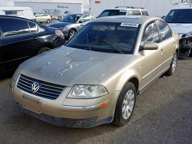 WVWPD63B72P068096 - 2002 VOLKSWAGEN PASSAT GLS GOLD photo 2