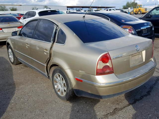 WVWPD63B72P068096 - 2002 VOLKSWAGEN PASSAT GLS GOLD photo 3