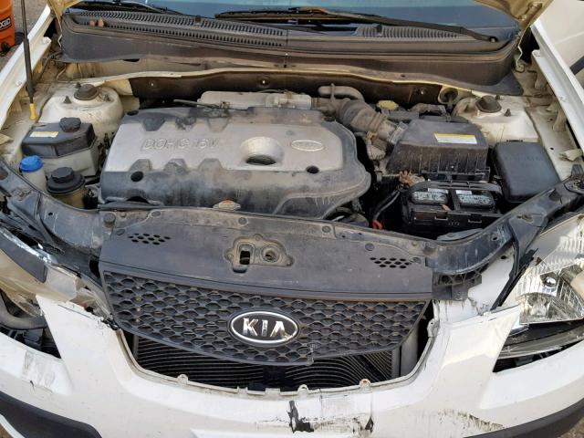 KNADE123066076448 - 2006 KIA RIO WHITE photo 7