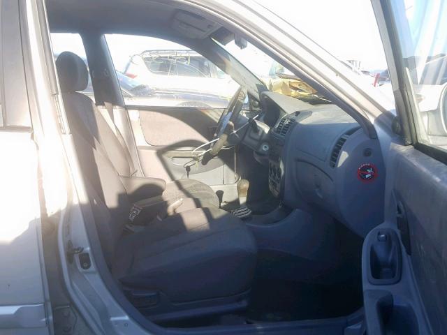 KMHCG45C83U493258 - 2003 HYUNDAI ACCENT GL SILVER photo 5