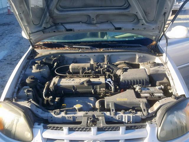 KMHCG45C83U493258 - 2003 HYUNDAI ACCENT GL SILVER photo 7