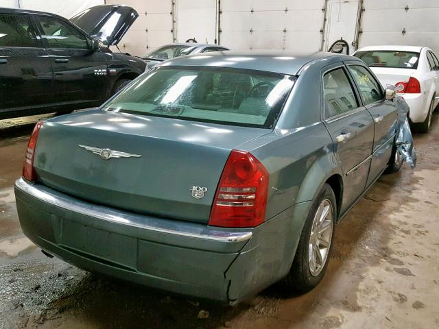 2C3JA63H95H101082 - 2005 CHRYSLER 300C BLUE photo 4