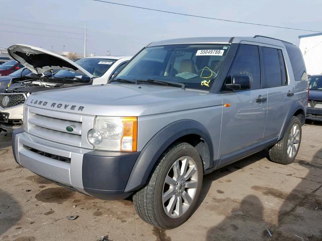 SALAA25475A300489 - 2005 LAND ROVER LR3 SILVER photo 2