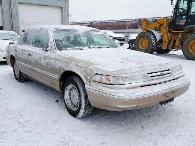 2FALP74W4VX105882 - 1997 FORD CROWN VICT CREAM photo 1