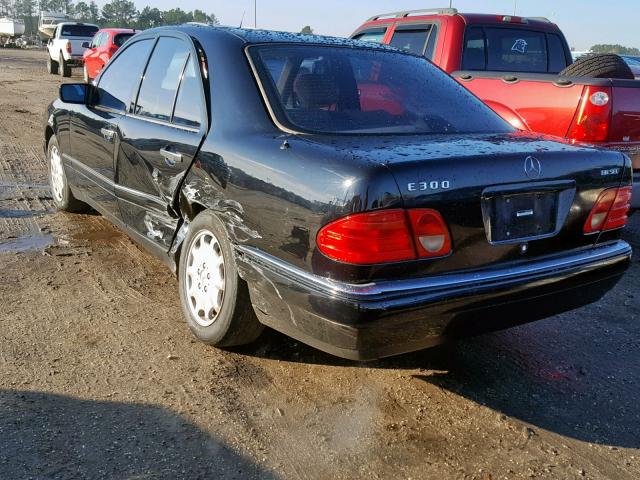 WDBJF20F8TJ014809 - 1996 MERCEDES-BENZ E 300D BLACK photo 3