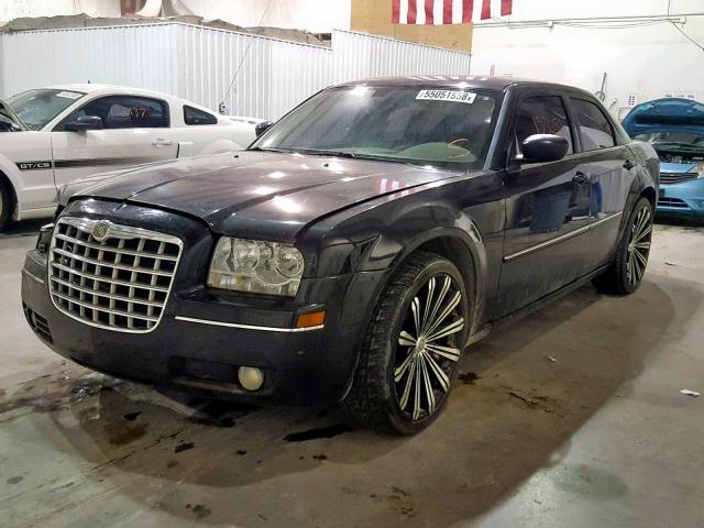 2C3KA53V09H539726 - 2009 CHRYSLER 300 TOURIN BLACK photo 2