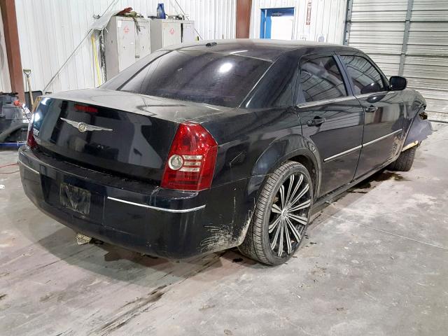 2C3KA53V09H539726 - 2009 CHRYSLER 300 TOURIN BLACK photo 4