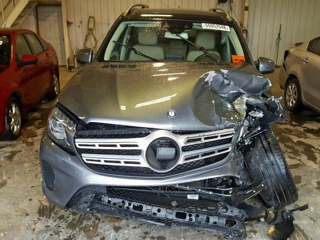 4JGDF6EE4HA837861 - 2017 MERCEDES-BENZ GLS 450 4M GRAY photo 9