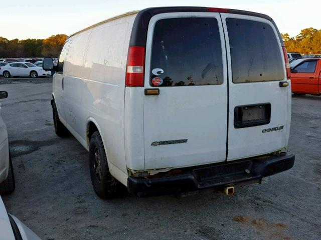 1GCFG15X051189641 - 2005 CHEVROLET EXPRESS G1 WHITE photo 3