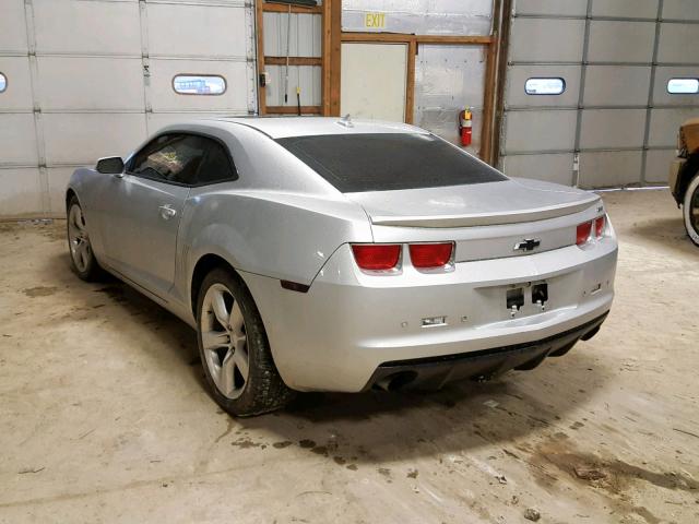 2G1FK1EJ8A9153592 - 2010 CHEVROLET CAMARO SS SILVER photo 3