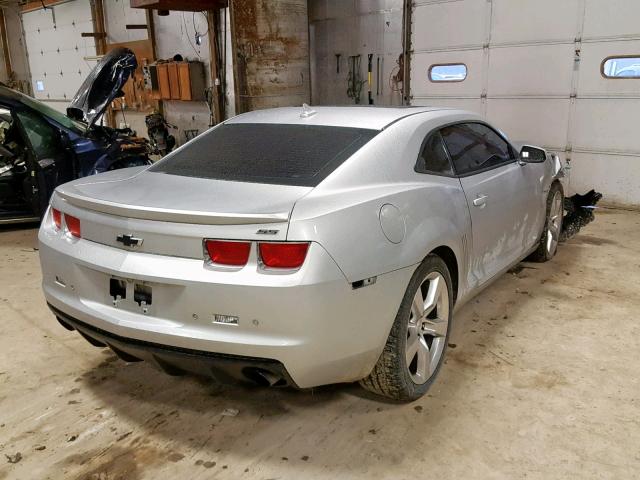 2G1FK1EJ8A9153592 - 2010 CHEVROLET CAMARO SS SILVER photo 4