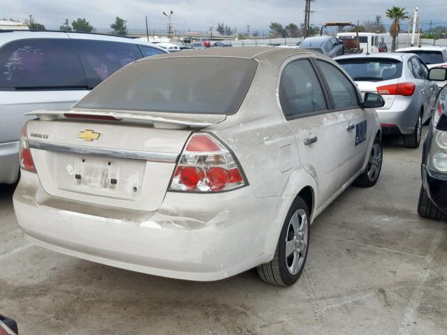 KL1TG45E19B300759 - 2009 CHEVROLET AVEO LT WHITE photo 4