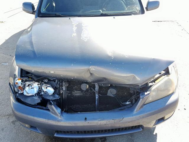 JTHBD192440087820 - 2004 LEXUS IS 300 BLUE photo 7