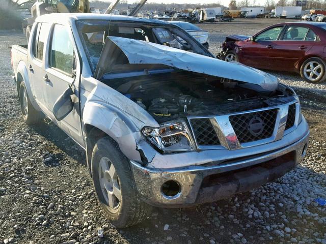 1N6AD07U45C403144 - 2005 NISSAN FRONTIER C GRAY photo 1