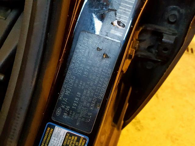 KNADE123X66171258 - 2006 KIA RIO BLACK photo 10