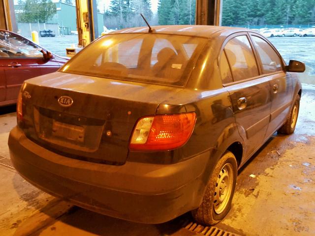 KNADE123X66171258 - 2006 KIA RIO BLACK photo 4