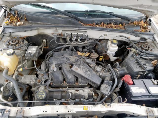 1FMCU94158KB97431 - 2008 FORD ESCAPE LIM SILVER photo 7