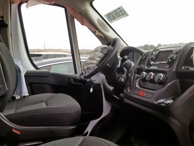 3C6TRVDG8JE118031 - 2018 RAM PROMASTER 白色 照片 9