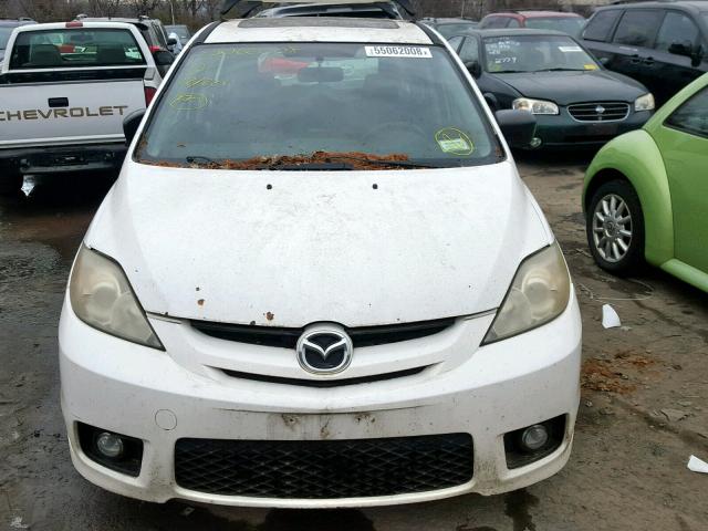 JM1CR29L560121014 - 2006 MAZDA 5 WHITE photo 9