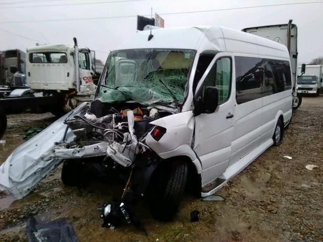 WD3PE8DC1E5843759 - 2014 MERCEDES-BENZ SPRINTER 2 WHITE photo 2