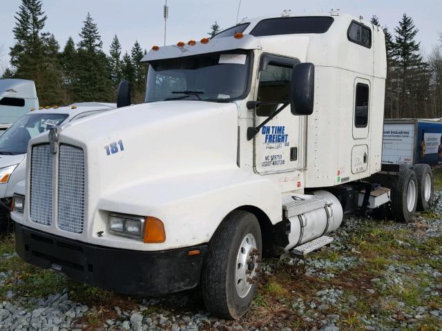 1XKAD49X5XJ793351 - 1999 KENWORTH CONSTRUCTI WHITE photo 2