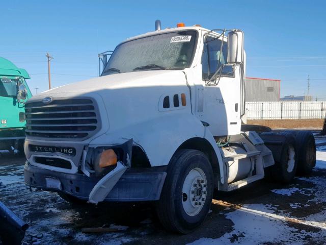 2FWJA3CG51AH67265 - 2001 STERLING TRUCK AT 9500 WHITE photo 2