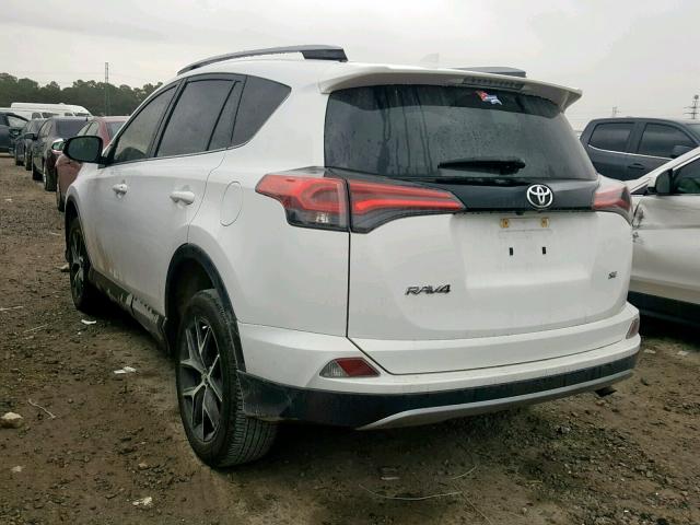 JTMNFREV7HD107855 - 2017 TOYOTA RAV4 SE WHITE photo 3