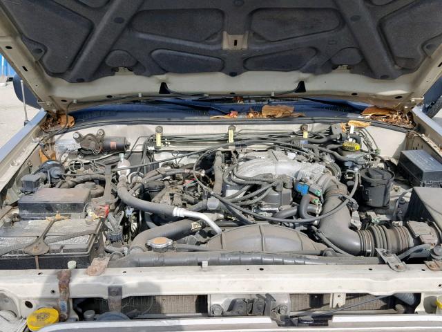 JN8AR07Y6YW445989 - 2000 NISSAN PATHFINDER GOLD photo 7