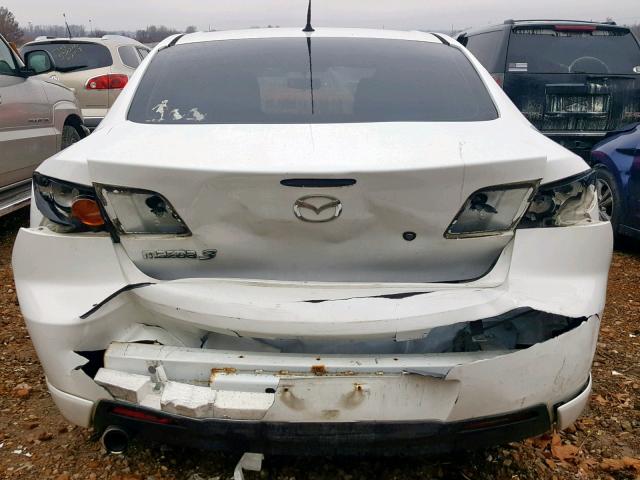 JM1BK323551267311 - 2005 MAZDA 3 S WHITE photo 9