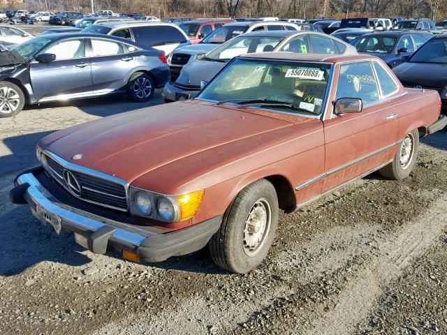 WDBBA45A8CB011723 - 1982 MERCEDES-BENZ 380 SL MAROON photo 2