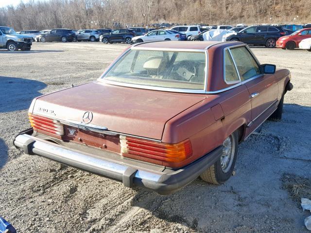 WDBBA45A8CB011723 - 1982 MERCEDES-BENZ 380 SL MAROON photo 4