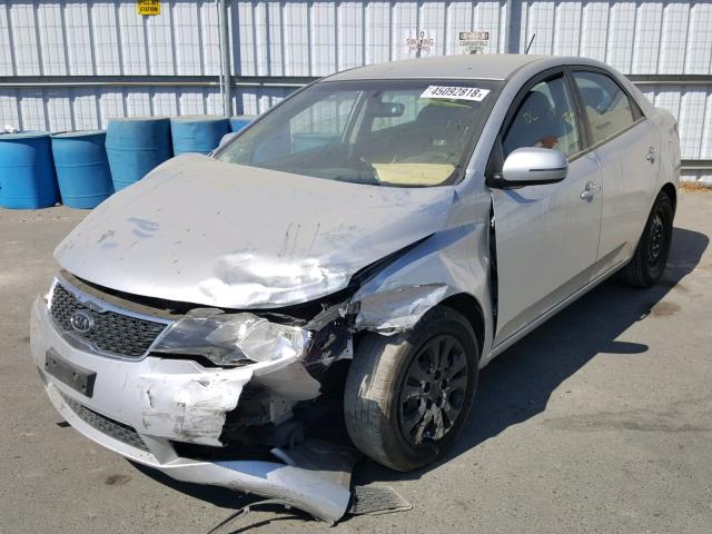 KNAFU4A27D5721413 - 2013 KIA FORTE EX SILVER photo 2