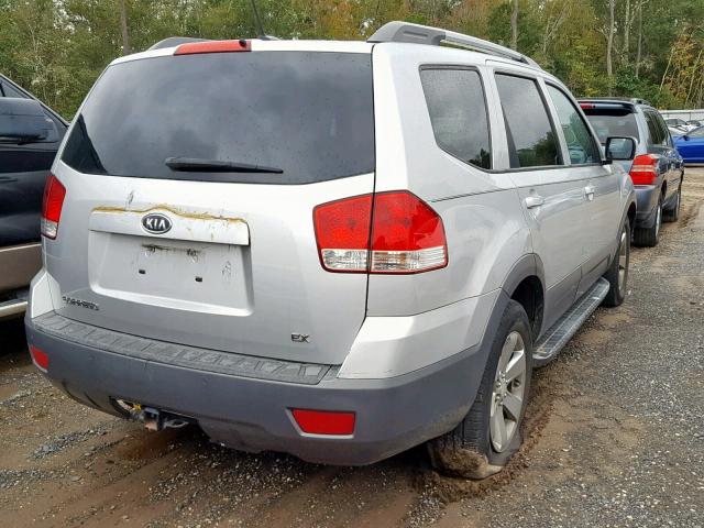 KNDJJ741X85009803 - 2009 KIA BORREGO LX SILVER photo 4