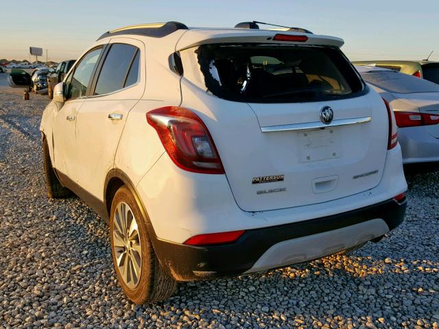 KL4CJASB1JB677380 - 2018 BUICK ENCORE PRE WHITE photo 3