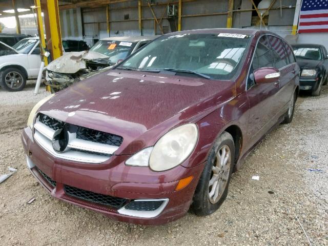 4JGCB75EX6A023921 - 2006 MERCEDES-BENZ R 500 MAROON photo 2